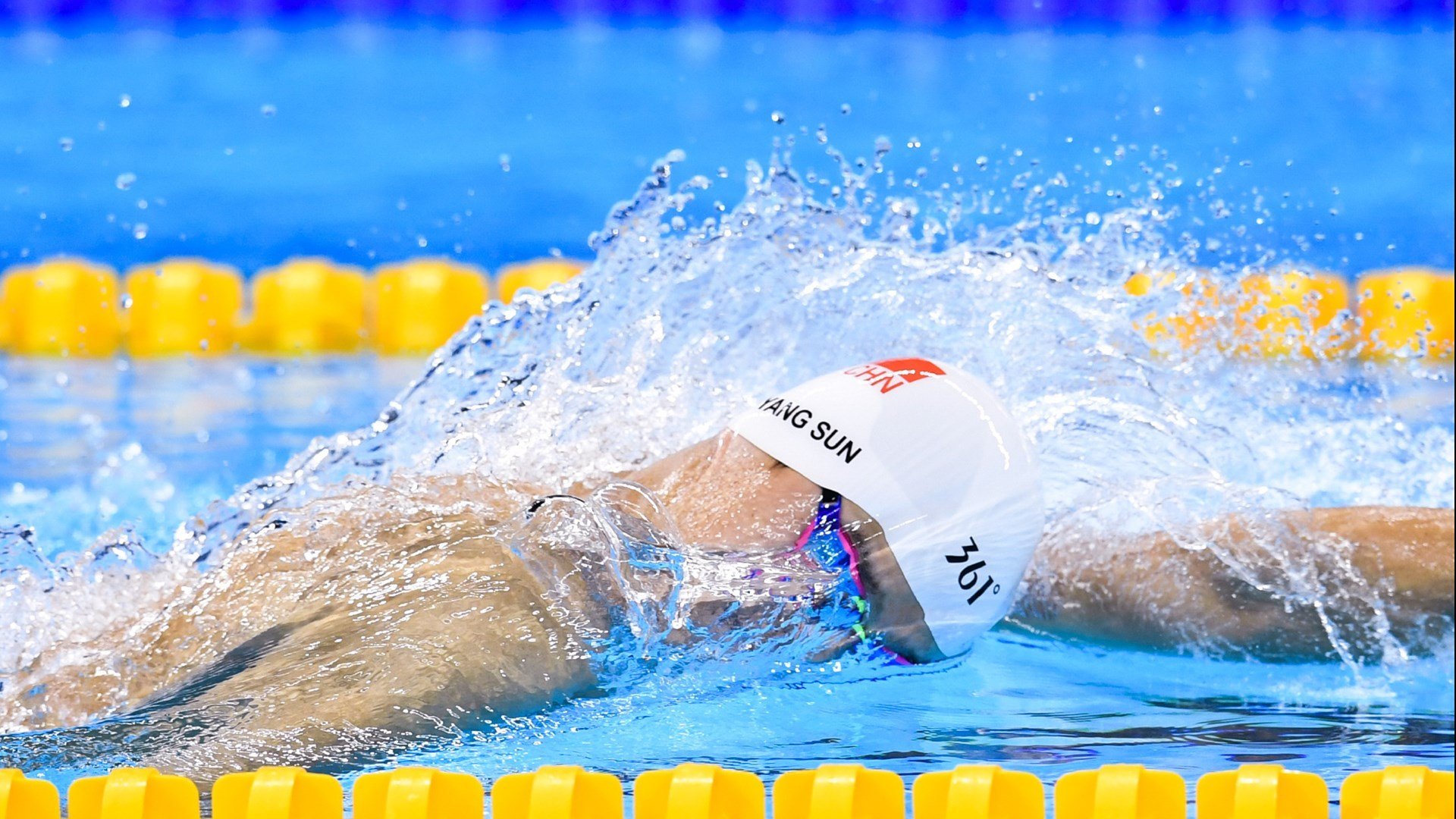 爱游戏登录入口-中超联赛球队实力持续增强，中超联赛足球队